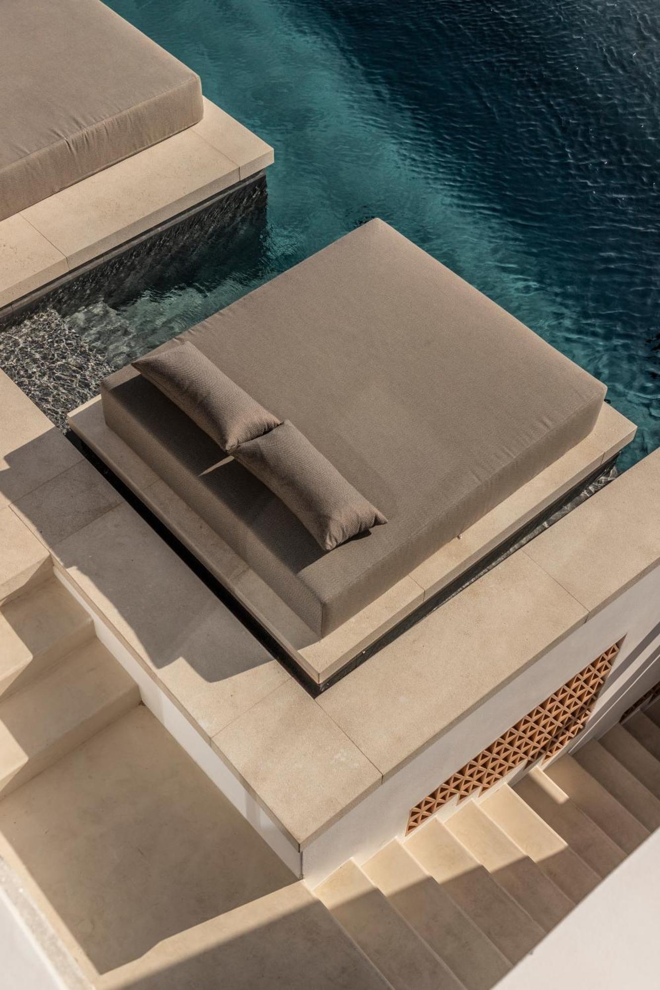 The Skyvilla Mykonos - A Landmark Property With Breathtaking Views Of The Psarou Bay Mykonos Town 外观 照片
