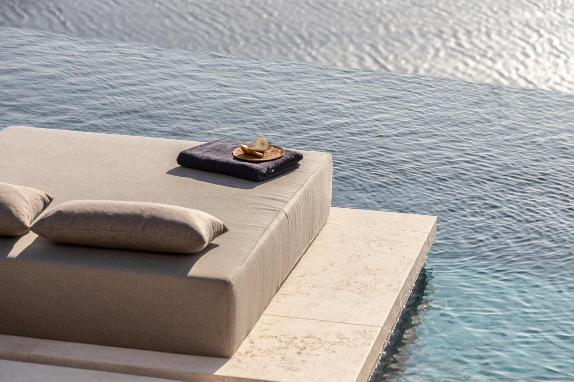 The Skyvilla Mykonos - A Landmark Property With Breathtaking Views Of The Psarou Bay Mykonos Town 外观 照片